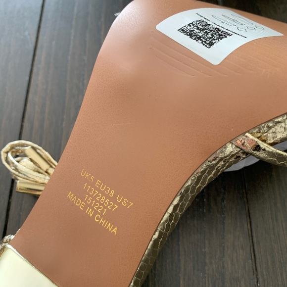 NWT size 7- ASOS Design Nandi Gold strappy High Heels in Gold Snake Skin - Picture 6 of 8